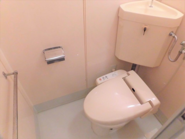 トイレ　温水洗浄便座トイレ