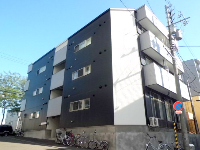 建物外観　☆南郷13丁目駅徒歩1分☆