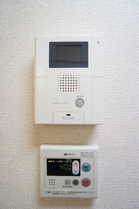 セキュリティ　モニター付きで訪問者を確認できます。