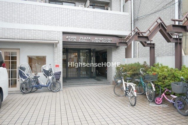 エントランス　清潔なエントランスです
