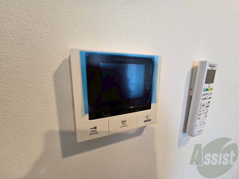 セキュリティ　ＴＶモニター付インターホンです。来客者の顔が見えるので安心！