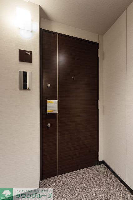 玄関　※写真は同タイプ住戸です。