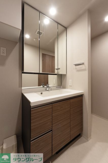 洗面設備　※写真は同タイプ住戸です。