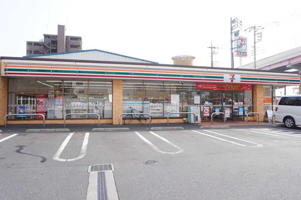 コンビニ　セブンイレブン 足立加平2丁目店（コンビニ）まで597m