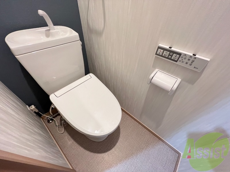 トイレ　温水洗浄便座なので快適に使用できそうですね