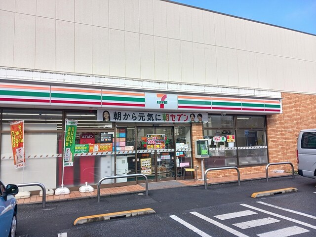 コンビニ　セブンイレブン足立扇２丁目店（コンビニ）まで375m