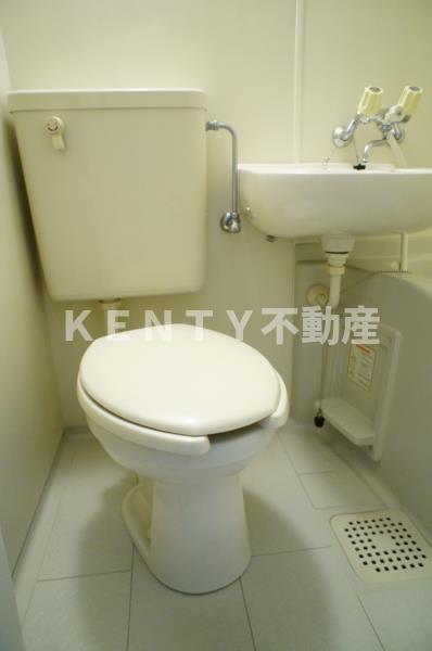 トイレ　清潔感のあるトイレです