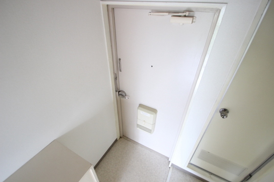 玄関　※別部屋の写真です