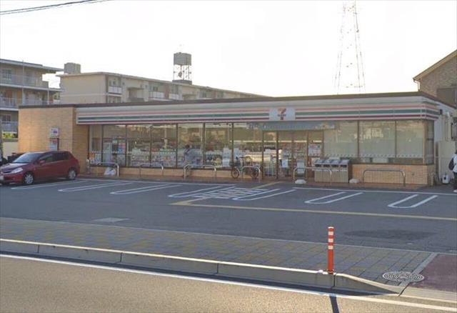 コンビニ　セブンイレブン（コンビニ）まで42m