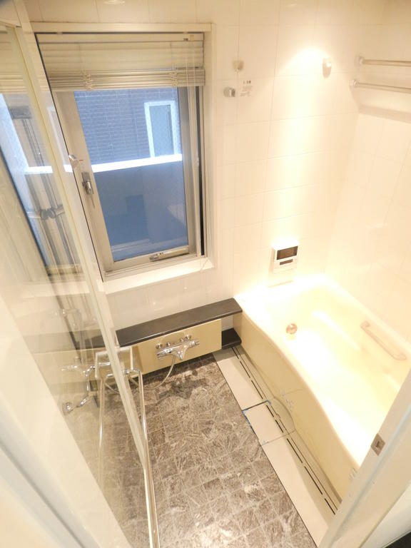 バス・シャワールーム　バス※別部屋参考写真