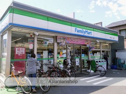 コンビニ　ファミリーマート（コンビニ）まで487m
