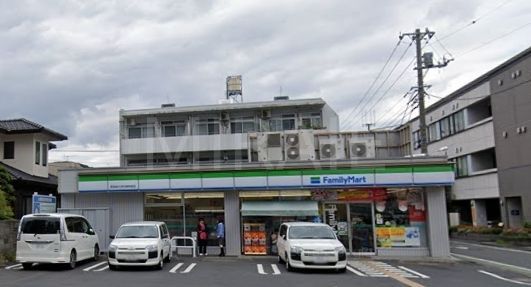 コンビニ　ファミリーマート町田あけぼの病院前店（コンビニ）まで210m