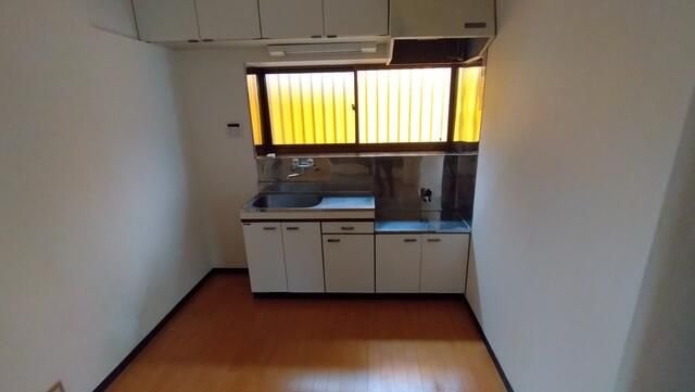 キッチン　キッチンに窓