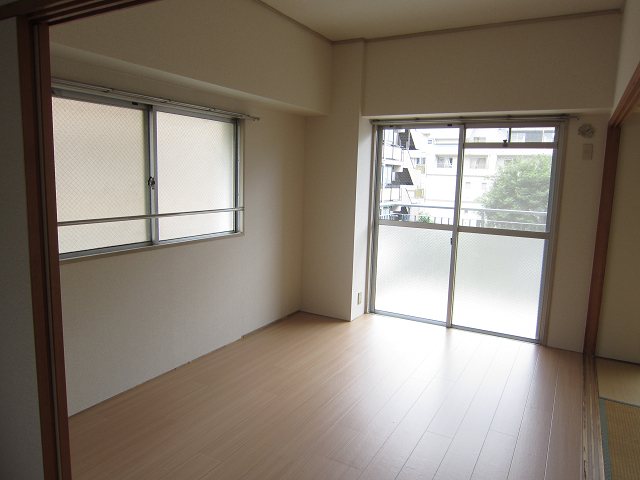 建物外観　※別部屋参考写真