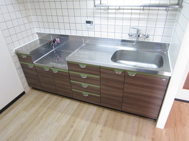 キッチン　※別部屋参考写真