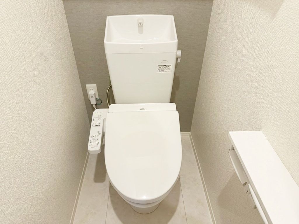 トイレ　トイレ