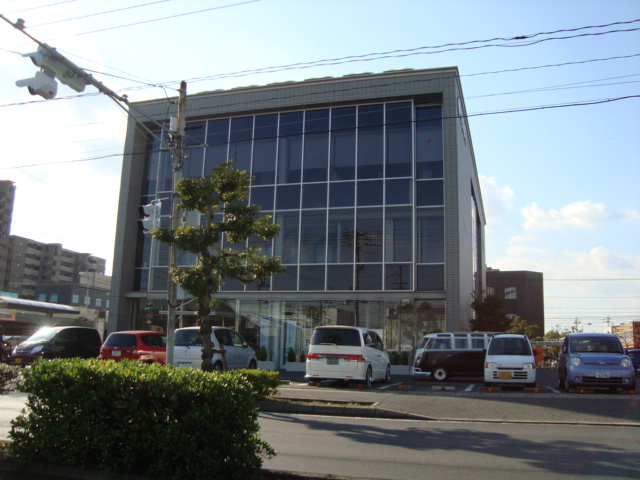 銀行　中国銀行岡山西支店（銀行）まで422m