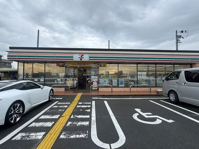 コンビニ　セブンイレブン村野西町店様（コンビニ）まで270m