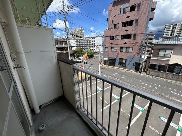 バルコニー　洗濯機はこちらへ