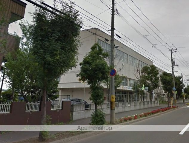 小学校　新光小（小学校）まで561m