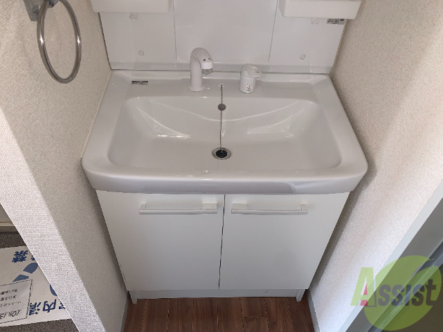 洗面設備　なんと洗面所が独立しています。忙しい朝でもゆっくりと準備可能