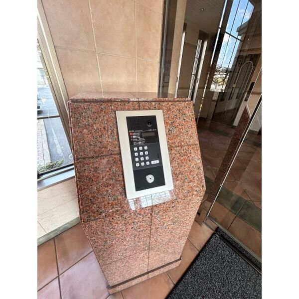 セキュリティ　グリシーヌ空港
