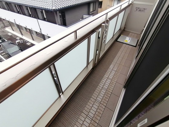 バルコニー　※別号室の写真です。