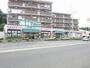 コンビニ　ファミリーマート若葉台店（コンビニ）まで176m