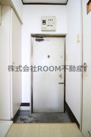 エントランス　建物の内部です
