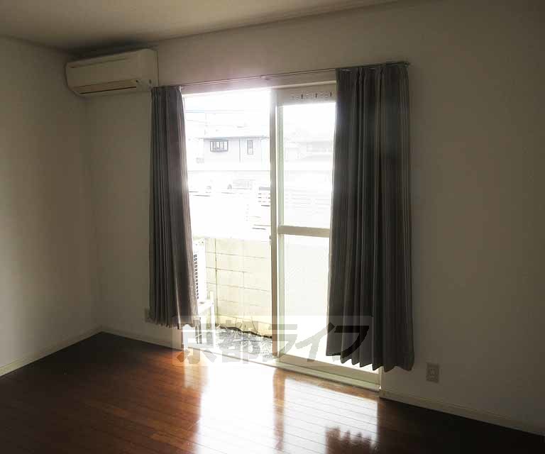居室・リビング　日当たりのいいお部屋です！