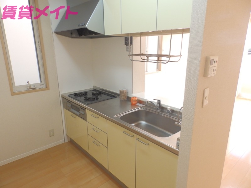 キッチン　同物件別室写真