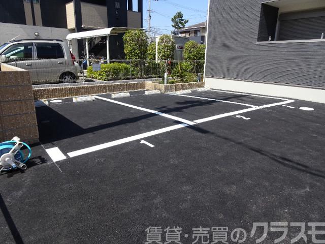 駐車場　敷地内駐車場