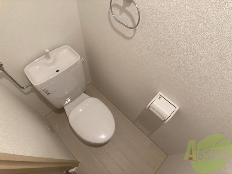 トイレ　こちらはトイレです。清潔感があり、安心して使用できます。
