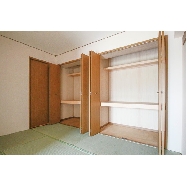 収納　同じ建物の別の部屋