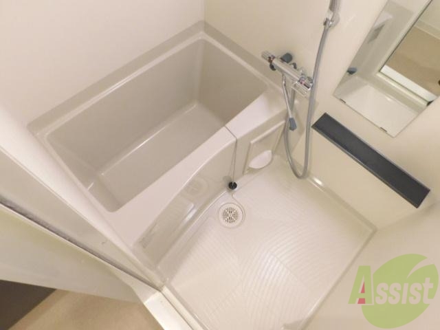 バス・シャワールーム　お湯に浸かって１日の疲れを癒やしてください