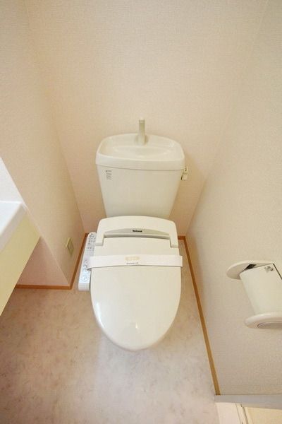 トイレ　★お部屋探しは株式会社タウンハウジング東京まで★