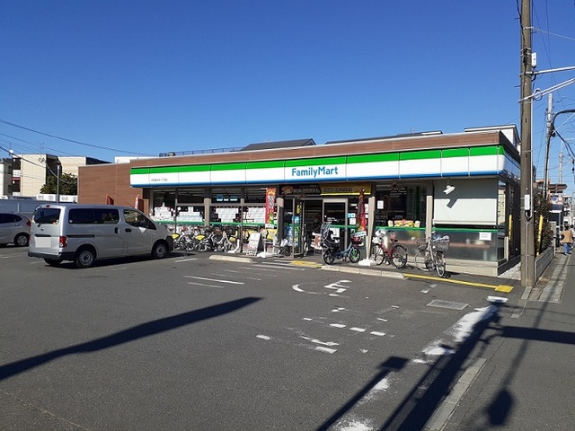 コンビニ　ファミマ　戸田美女木1丁目店（コンビニ）まで500m