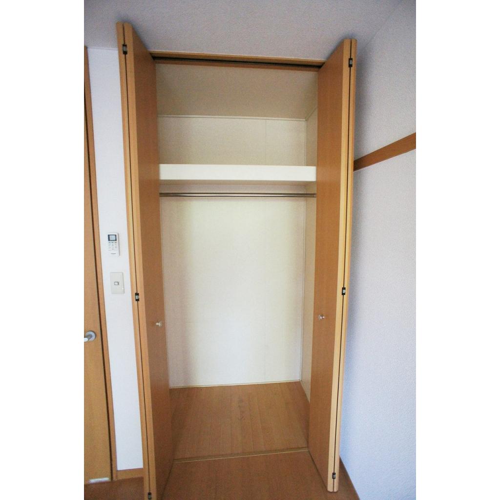 収納　同タイプの1階の部屋