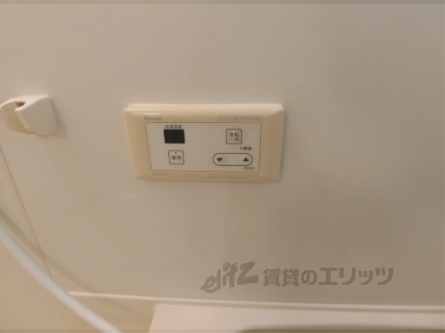 その他設備　給湯器リモコン