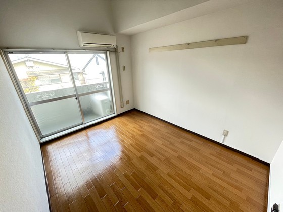 居室・リビング　※別部屋の写真です