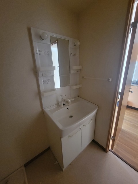 洗面設備　別部屋参照／３０２を利用中※現況優先