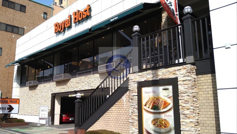 飲食店　ロイヤルホスト堀川五条店（飲食店）まで115m
