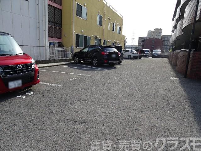 駐車場　敷地内駐車場