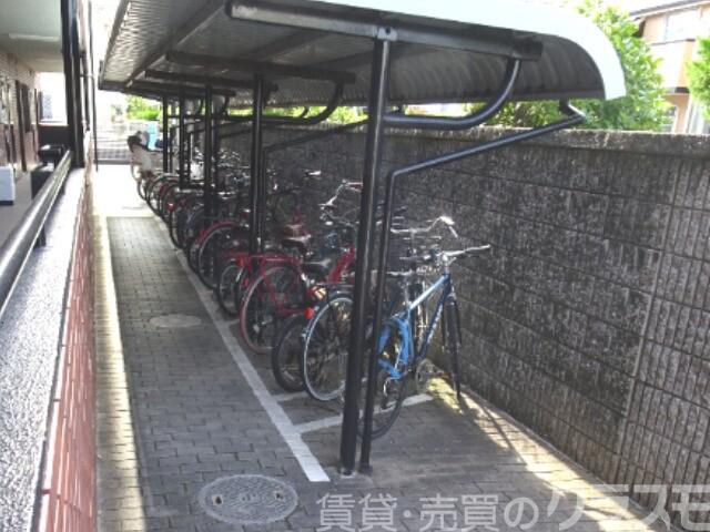 その他共有部分　屋根付き駐輪場