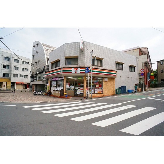 コンビニ　セブンイレブン弁天町店（コンビニ）まで240m