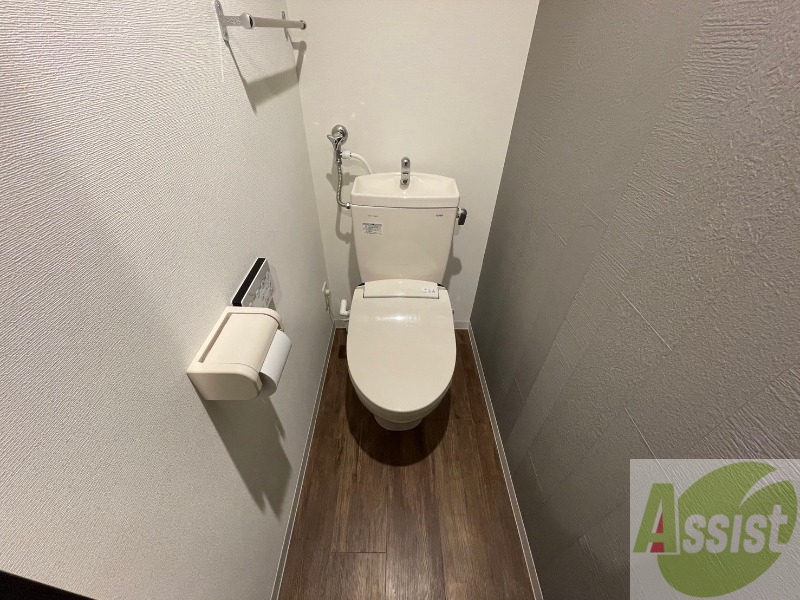 トイレ　こちらはトイレです。清潔感があり、安心して使用できます。