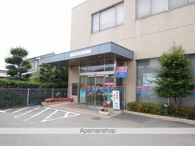 銀行　（株）徳島銀行／山川支店（銀行）まで944m
