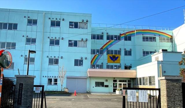 小学校　日野市立夢が丘小学校（小学校）まで921m