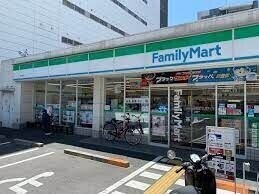 コンビニ　ファミリーマート天六北店（コンビニ）まで230m