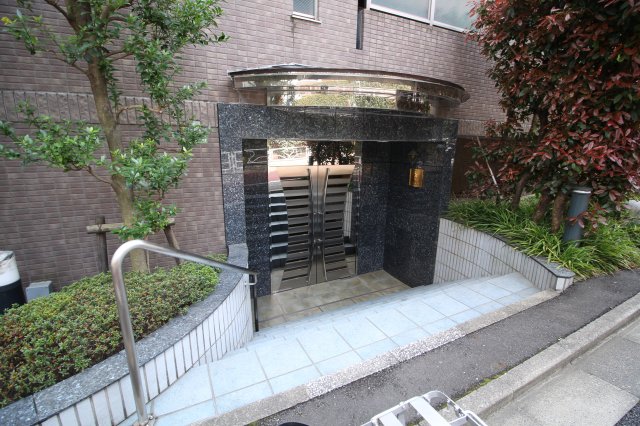 エントランス　ブルーガーデン小石川　文京区小石川2